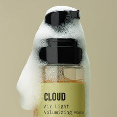 AG Care Cloud Air Light Mousse, aplicación sencilla para definir rizos y ondas.