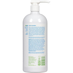 Loción corporal de Alba Botanica con textura cremosa para aplicación diaria.