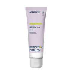 ATTITUDE Loción Corporal Piel Sensible en frasco, hidratación suave para uso diario.