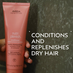 Aveda Nutriplenish: textura cremosa facilita des enredar suavemente