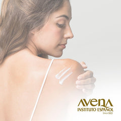 Avena Instituto Espanol aplicación en manos y cuerpo.