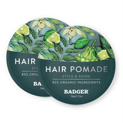 Pomada Badger en envase de 2 oz, acabado natural.