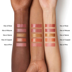 BareMinerals Complexion Rescue Blonzer aplicación cremosa que se funde con la piel.