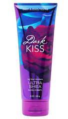 Crema corporal Bath & Body Works Dark Kiss Ultra Shea, textura sedosa para piel suave