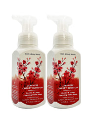Bath & Body Works jabon manos espuma suave, foco en empaque dúo y aroma floral japonés.