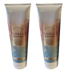 Bath & Body Works Vanilla Romance crema corporal con envase visible para hidratación suave.