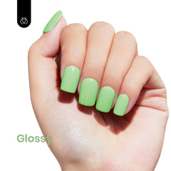 Beetles Gel Verde Menta muestra veraniega para uñas impecables.