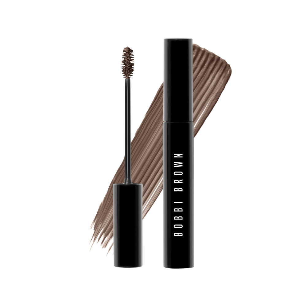 Bobbi Brown Natural Brow Shaper aplicación suave en cejas