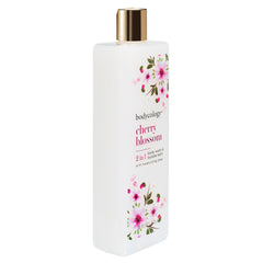 Bodycology Flor de Cerezo: espuma cremosa para una ducha relajante.