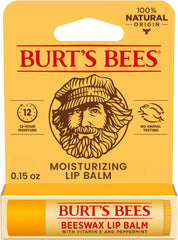 Burts Bees balsamo labial en tubo para hidratación suave y natural.