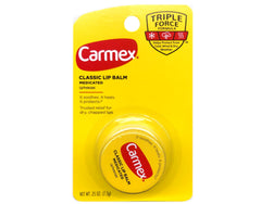 Carmex bálsamo labial original en envase compacto, ideal para retoques diarios.