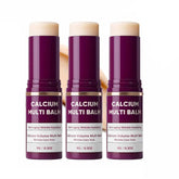 Cemenrete Calcium Volume Multi Balm aplicado en el rostro para hidratación prolongada.