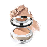 Clinique Beyond Perfecting polvos compacto con cobertura total para un acabado natural.