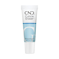 CND Cuticle Eraser, aplicación en manos, suaviza cutículas e hidrata.