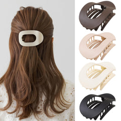 Pinza plana de Comott con acabado mate, agarre estable para cabello liso