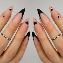 CTTHNBD: uñas postizas de almendra Frances negro con línea dorada para un aspecto elegante y duradero.
