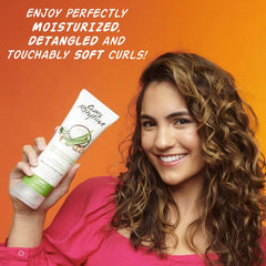 Curl Rhythm aplicación en rizos para desenredar y definir desde la raíz.