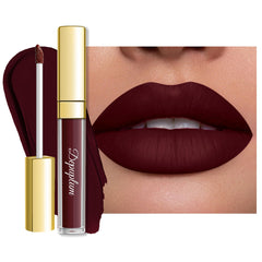 Depuplum Labial Matte marrón DM33 Maduro Love en la boca, color intenso y efecto duradero.