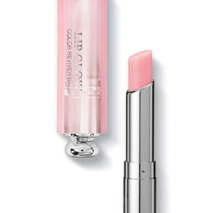 Dior Addict Lip Glow Textura Sedosa: acabado hidratante para labios sedosos.