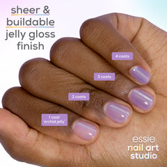 Acabado lechoso translúcido para capas suaves con essie Jelly Gloss.