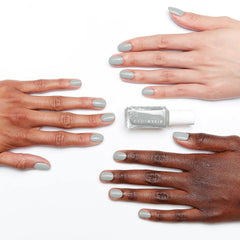 essie Expressie aplica dos capas sin necesidad de base para un color uniforme.