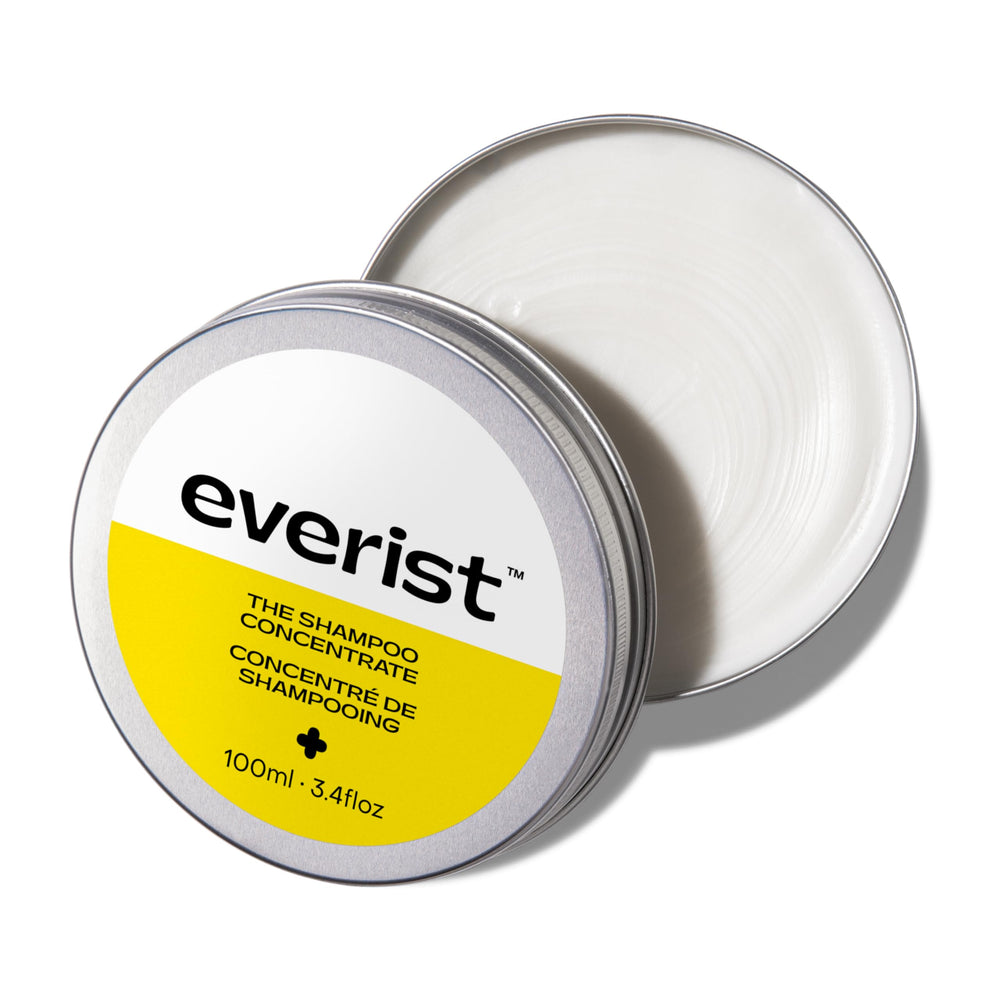 Everist Champú Concentrado en botella, hidratación profunda para cabello dañado.