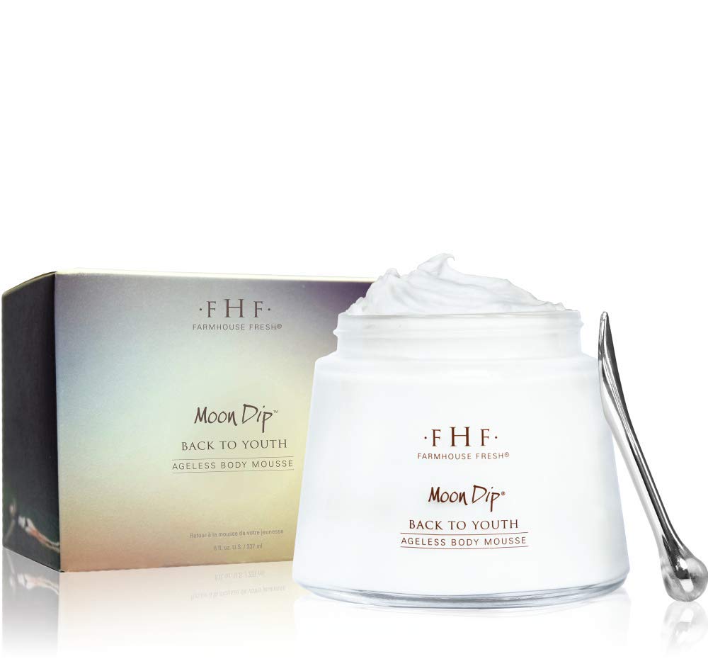 Moon Dip Mousse de FarmHouse Fresh en tubo de viaje para hidratación suave.