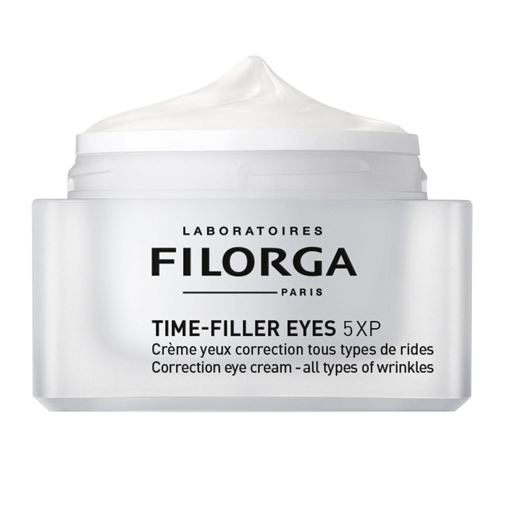 Filorga Time-Filler Eyes aplicado alrededor de los ojos suaviza líneas.