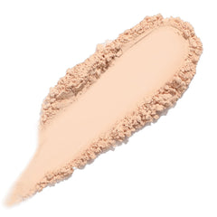 FOCALLURE polvo compacto aplicándose con brocha para acabado suave