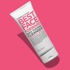 FORMULA 10.0.6 aplicación rostro con cantidad pequeña limpia suavemente.