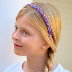 Diadema fina de lentejuelas purpura de FROG SAC para estilos escolares.