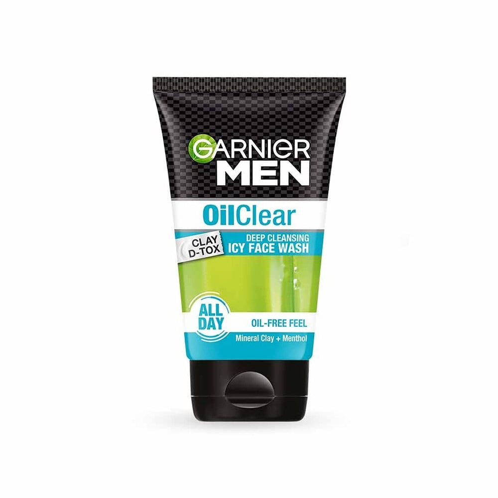 Bote de Garnier para hombre con limpiador facial y control de grasa.