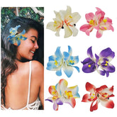 Generic broche de flor tropical rojo para peinado y look de playa