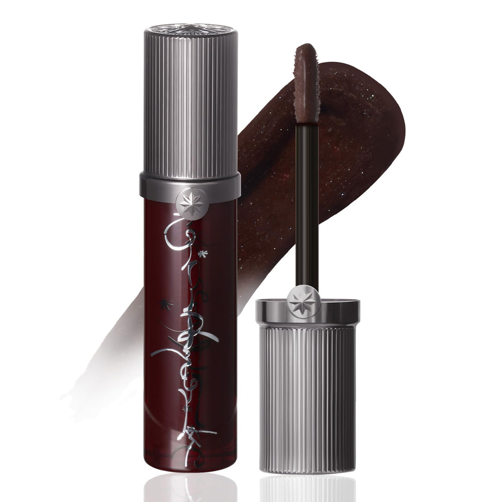 GIRLCULT Brillo Vidrio Labial: brillo claro y aplicación suave para un acabado radiante.