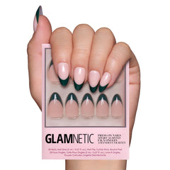 Glamnetic Château: uñas en vista frontal con acabado brillante para un look pulido