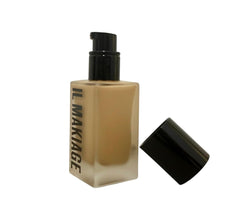 Il Makiage Base Impecable Mate: cobertura uniforme y acabado natural para uso diario.