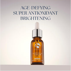 iS CLINICAL Super Serum Advance+ dos gotas en la palma para rostro
