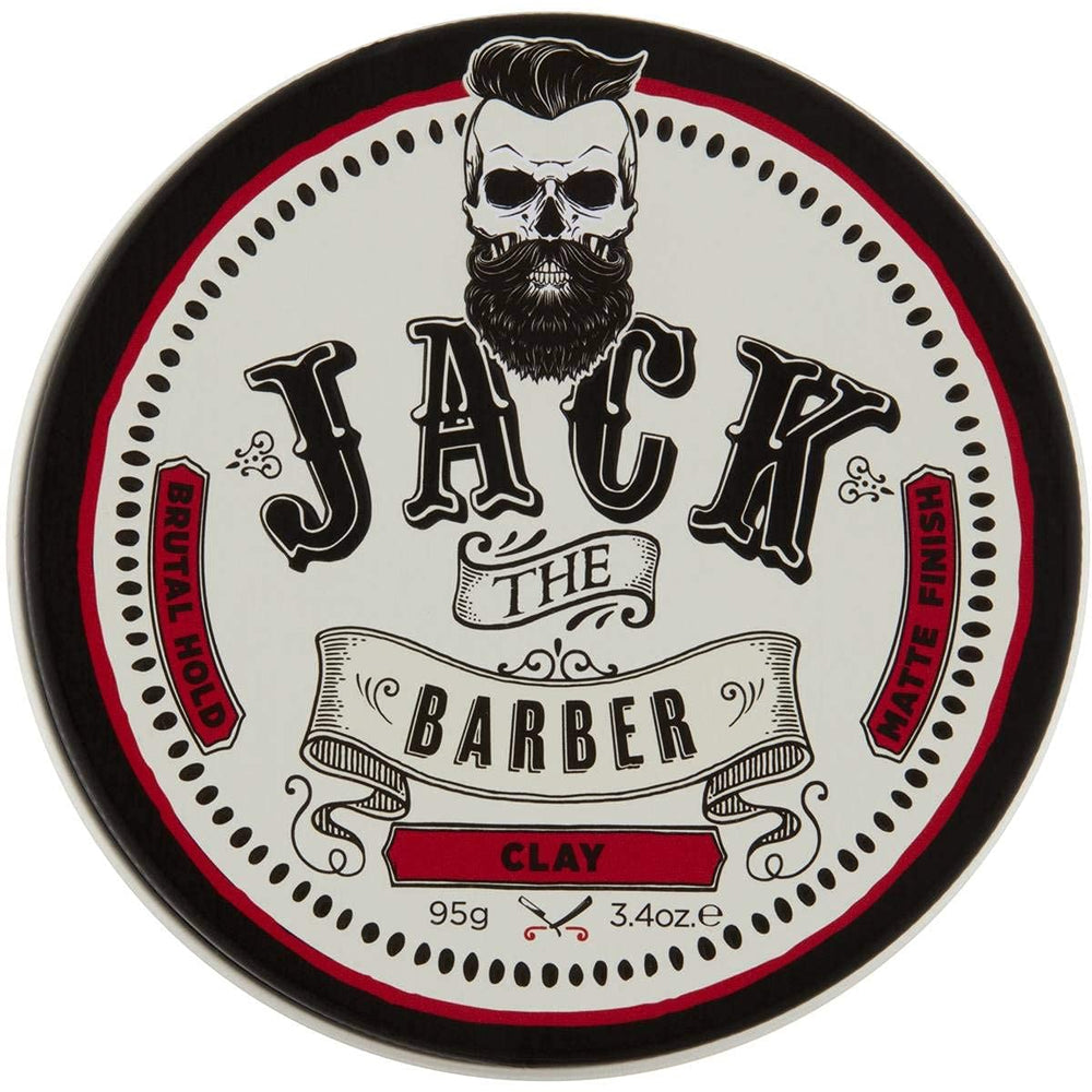 Jack The Barber texturiza el cabello con acabado mate para un look definido.
