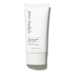 Jane Iredale Smooth Affair ilumina la piel con efecto perla para un brillo natural.