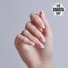 KISS GLAM Zephyr: detalles con joyas 3D que elevan el estilo.