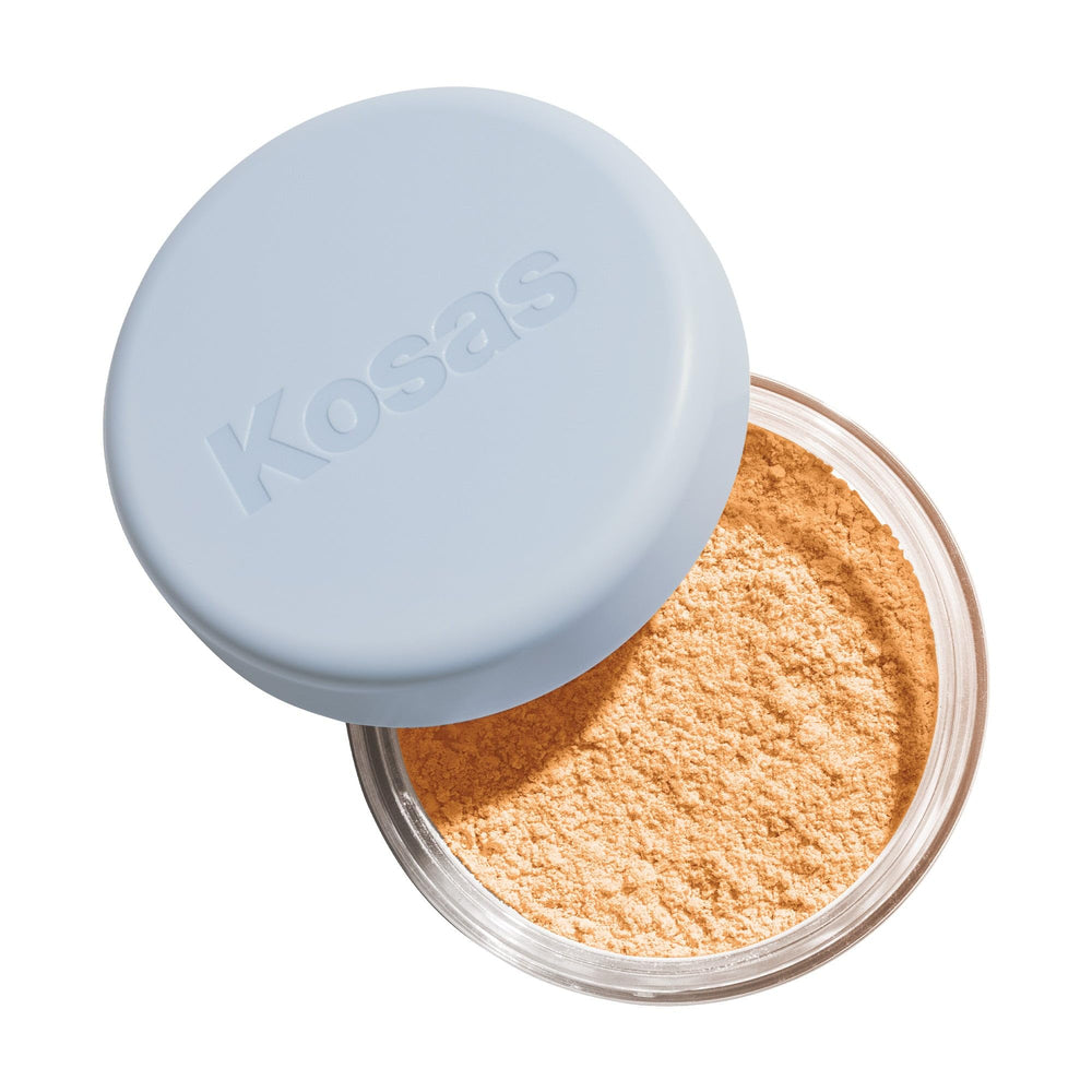 Kosas Cloud Set polvos translúcidos con envase compacto para retoques diarios.