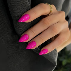 Uñas KQueenest pegadas corto almendra, rosa brillante, estilo de salón en casa para cualquier ocasión.