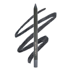 Laura Mercier Caviar Tightline presenta un lápiz crema para delinear la línea de pestañas con precisión.