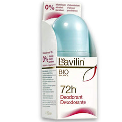 Desodorante en rodillo Lavilin aplicado en axila para protección de 72 horas.