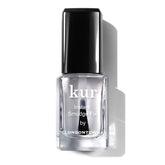 LONDONTOWN Kur Instant Smudge Fix corrige imperfecciones en la uña con acabado liso.