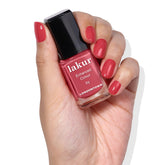 Esmalte LONDONTOWN lakur, aplicación perfecta, resultado duradero.