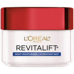 Textura rica y suave de la crema nocturna RevitaLift para piel confortable durante la noche.