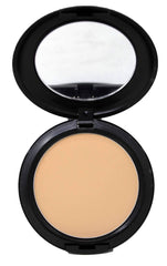 MAC Studio Fix en compacto, ideal para retoques durante el día.