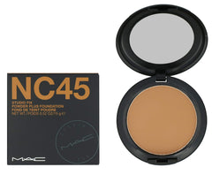 MAC Studio Fix Polvo Base NC45 15 g – compacto con acabado mate para piel suave.
