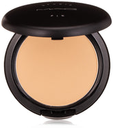 MAC Studio Fix Polvo compacto mate para un acabado suave y uniforme.